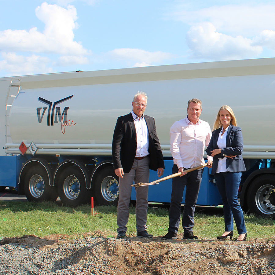 Scharf Transport steigt  in Tankstellennetz ein