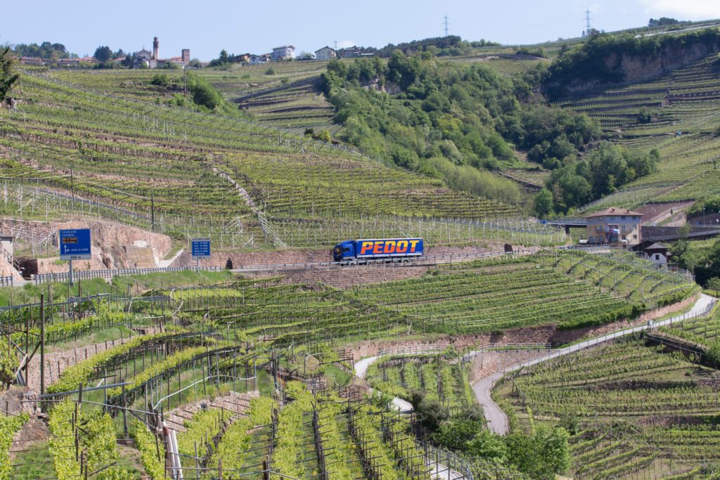ON COURSE FOR EXPANSION: L.I.T. EXPANDS INTERMODAL TRANSPORTATION TO AND FROM ITALY ON COURSE FOR EXPANSION: L.I.T. EXPANDS INTERMODAL TRANSPORTATION TO AND FROM ITALY