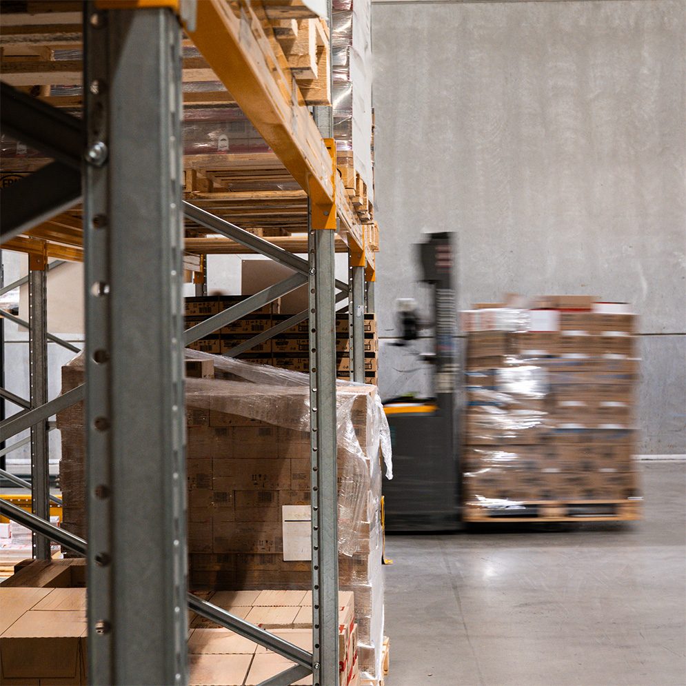 ZWISCHEN SNACKS UND SMARTER VERNETZUNG ZWISCHEN SNACKS UND SMARTER VERNETZUNG